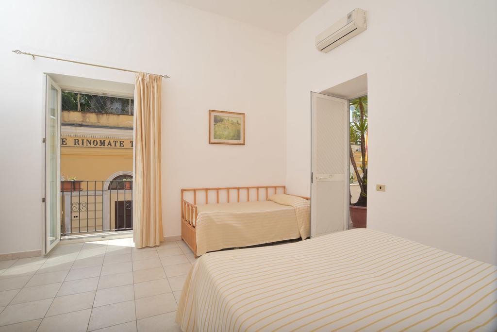 Hotel Il Nespolo Казамиччола-Терме Экстерьер фото